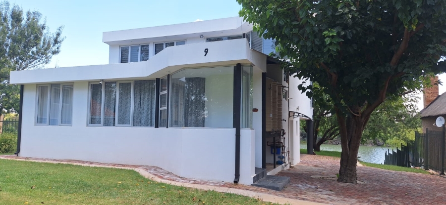 3 Bedroom Property for Sale in Bloemhof North West
